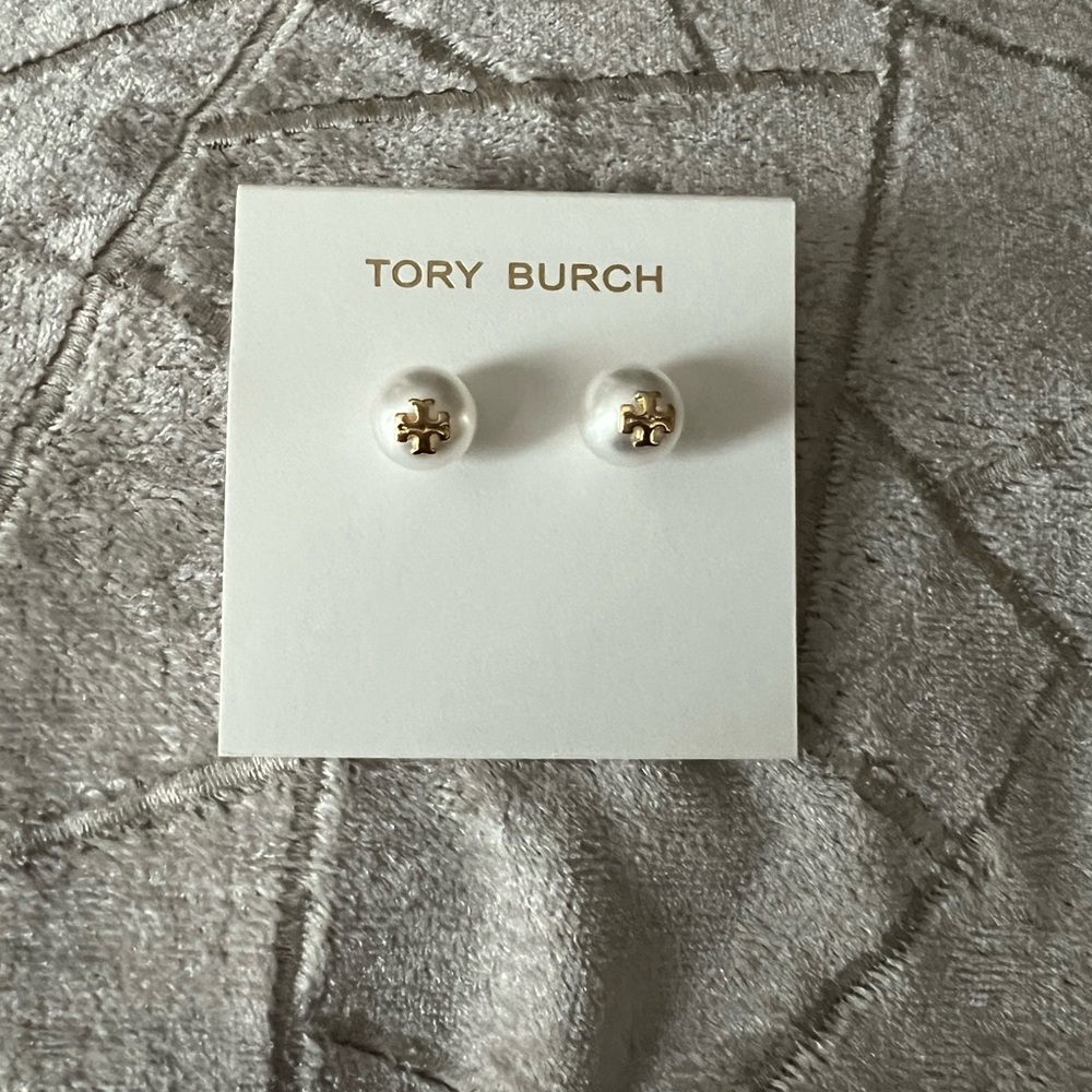 Tory Burch Kira Pearl Stud Earring 🤍